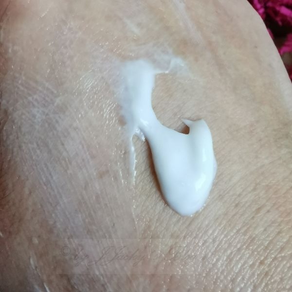Goat Milk Hand Cream Swatch